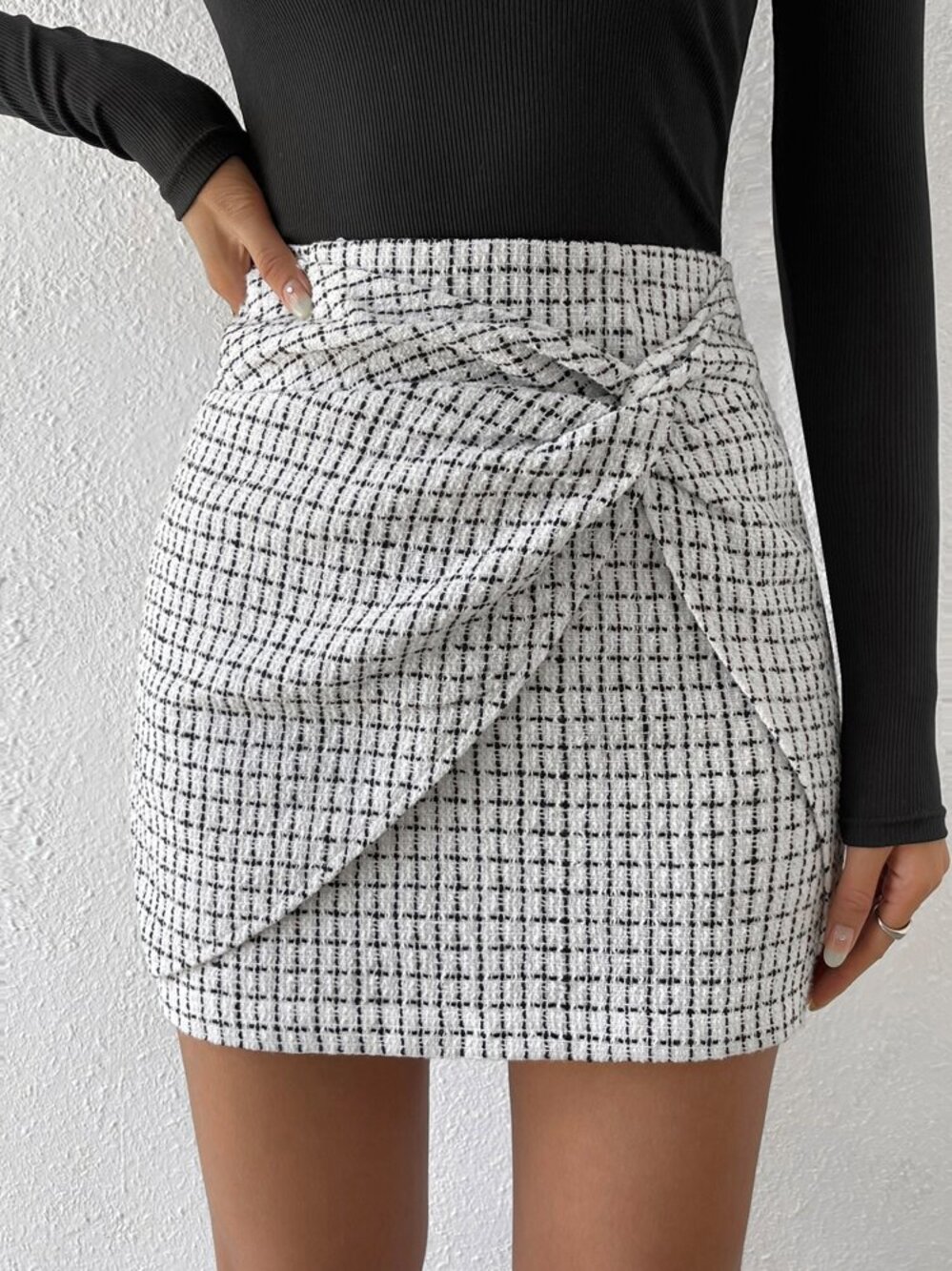 Womens Tweed Wrap Skirt Mini Black White Plaid Size Large 8/10
